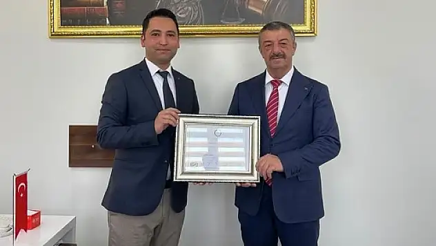 Şirvan Belediye Başkanı Necat Cellek, Mazbatasını Aldı