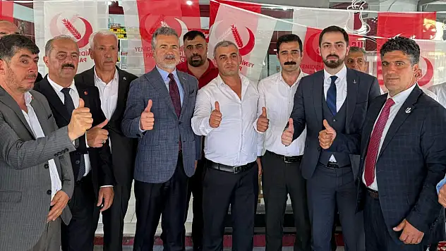 Suat Kılıç Siirt'te Teşkilatla Buluştu: 'Gençlerin ve Halkımızın Yanındayız'