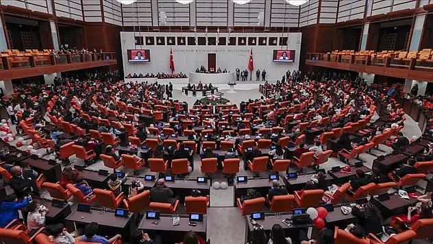 TBMM'de Yoğun Gündem: İnfaz Düzenlemeleri, Trafik Cezaları ve Parti Ziyaretleri