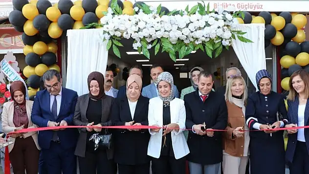 Tomurcuk Kadın Girişimi Üretimi ve İşletme Kooperatif Tarafından Açılan Oto ve Halı Yıkama Açılışı Yapıldı