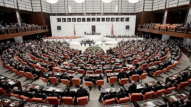 Transferlerle Siyasi Partilerin Milletvekili Sayıları Değişti