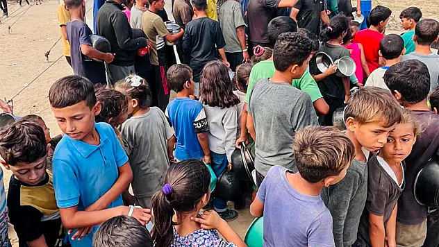 Türkiye Gazze'den Elini Hiç Çekmedi!