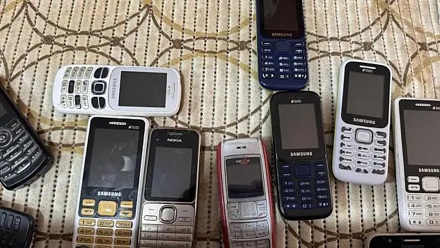 Tuşlu Telefonlar Siirt'te İlgi Görüyor