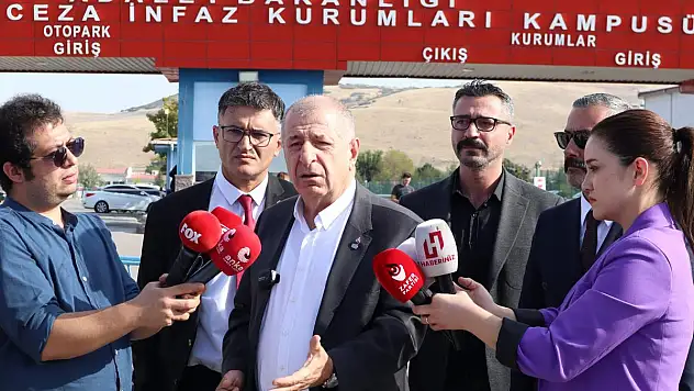 Ümit Özdağ, Tutuklu Gazetecileri Ziyaret Etti