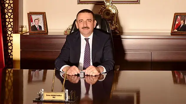 VALİ/BELEDİYE BAŞKAN V. OSMAN HACIBEKTAŞOĞLU'NUN SİİRT GAZETESİNİN 85. KURULUŞ YILDÖNÜMÜNÜ KUTLAMA MESAJI