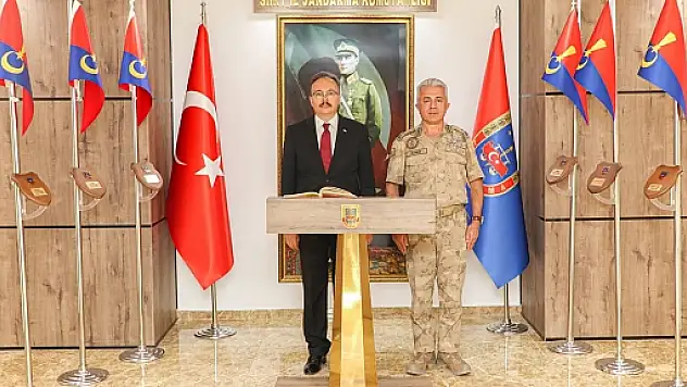 Vali Dr.Kemal Kızılkaya'dan İl Jandarma Komutanlığına Ziyaret
