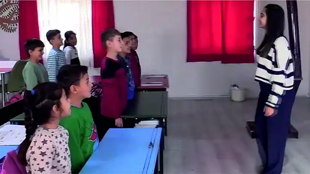 Vali Dr. Kemal Kızılkaya'nın Öğretmen Buse Canat İle İlgili Paylaşımı
