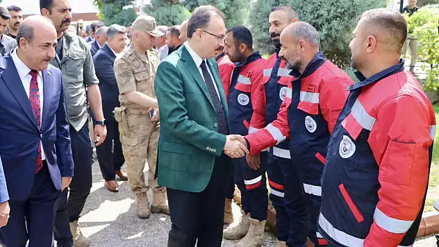 Vali Dr. Kızılkaya Eruh İlçesinde Tetkik ve İncelemelerde Bulundu