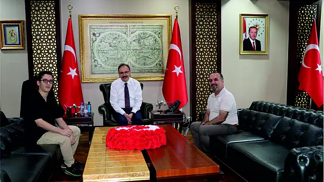 Vali Dr.Kızılkaya, Türkiye LGS Birincisini Makamında Kabul Etti