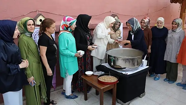 Vali Eşi Nurten Kızılkaya, Aşure Etkinliğine Katıldı