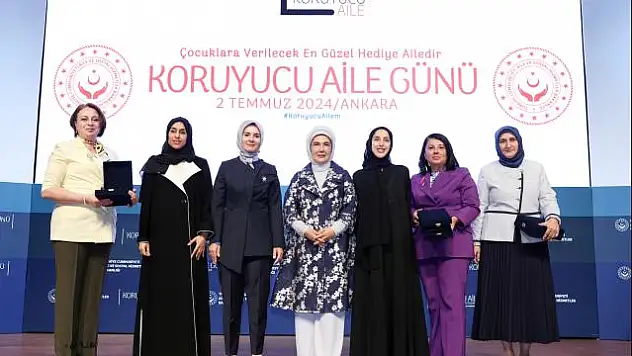 Vali Eşi Nurten Kızılkaya, Emine Erdoğan'ın Ev Sahipliğinde Koruyucu Aileler Günü' Etkinliğine Katıldı