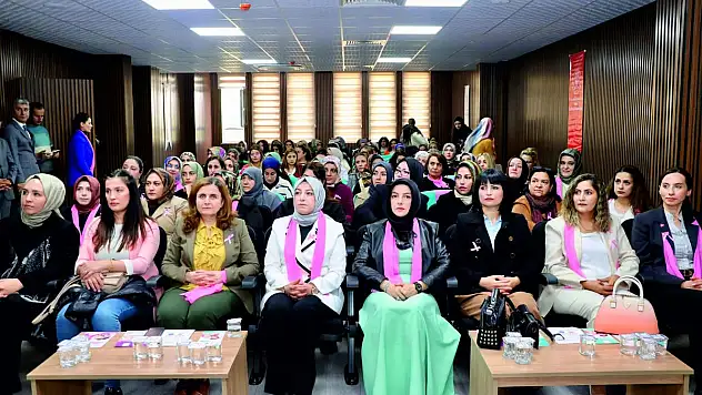 Vali Eşi Nurten Kızılkaya: 'Sağlıklı Bir Gelecek İçin Kadınlarımızın Yanındayız'
