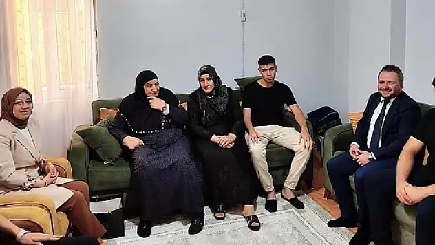 Vali Eşi Nurten Kızılkaya'dan Şehit Ailesine Ziyaret