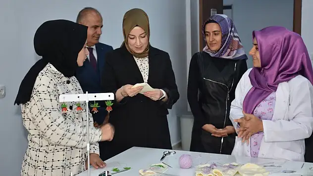 Vali Eşi Nurten Kızılkaya'dan Siirt Olgunlaşma Enstitüsü'ne Ziyaret