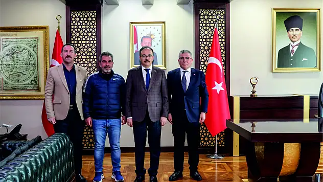 Vali Kızılkaya, Amatör Spor Kulüplerinin Yöneticileriyle Bir Araya Geldi