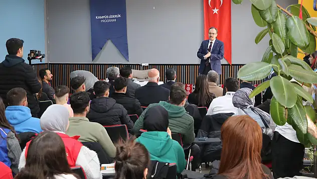Vali Kızılkaya, Siirt Üniversitesi'nde Gençlerle Buluştu!