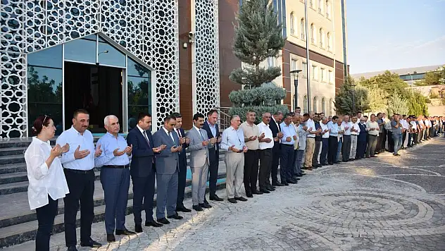 Vali ve Belediye Başkan Vekili Sayın Osman Hacıbektaşoğlu'nu Evliyalar Diyarı Siirt'ten Sevgi ve Saygı İle Uğurladık