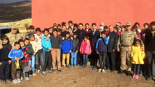 VALİ YARDIMCISI BÜNYAMİN KUŞ, ŞİRVAN İLÇEMİZDEKİ KÖY OKULLARINDA DENETİM VE İNCELEMELERDE BULUNDU