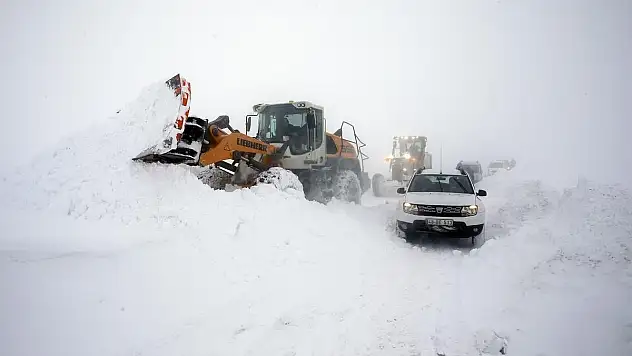 Van, Hakkari, Bitlis ve Muş'ta 472 Köy ve Mezraya Ulaşılamıyor