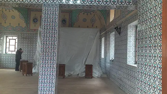 Veysel Karani Türbesi'nde Onarım Çalışmalarının Tamamlanması Bekleniyor