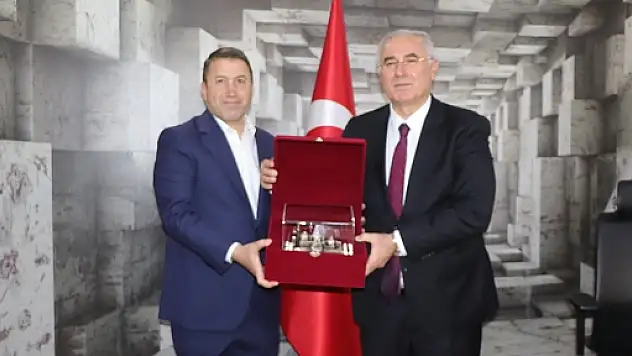 Yargıtay Onursal Başkanı Akarca'dan Siirt TSO'na Ziyaret