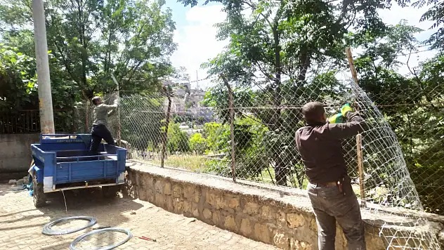 Zevye Mezarlığı'ndaki Zarar Gören Alan Onarıldı