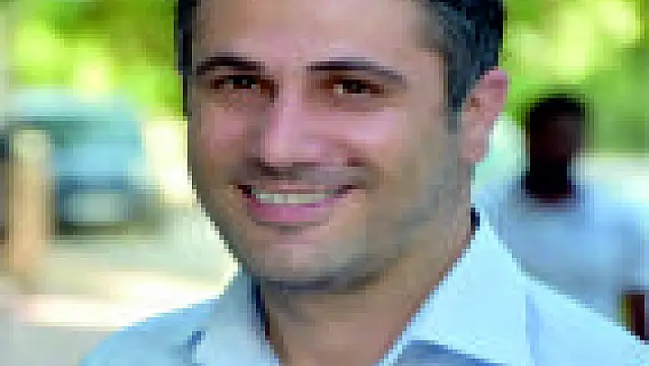 MİLYONLARIN BEKLEYİŞİ