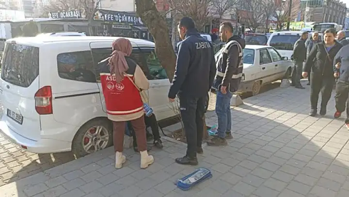 Siirt Aile Sosyal Politikalar, Emniyet ve Belediye İş Birliğiyle Sokakta Çalışan Çocukları Tespit Ederek Koruma Altına Alıyor