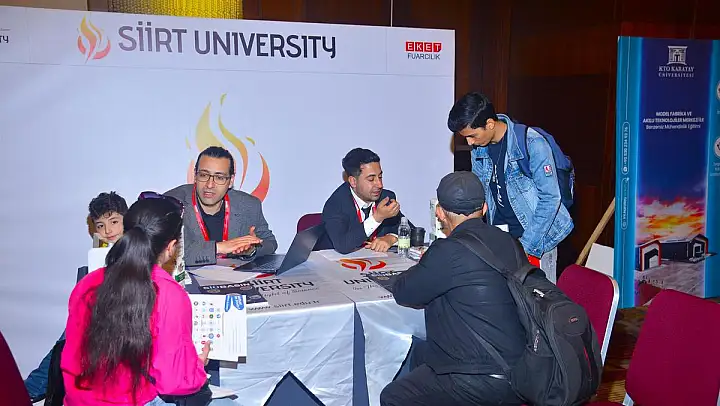 Siirt Üniversitesi Azerbaycan Eğitim Fuarında Temsil Edildi