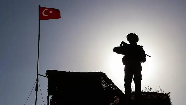 Sınırda 6'sı FETÖ Mensubu, 29 kişi yakalandı