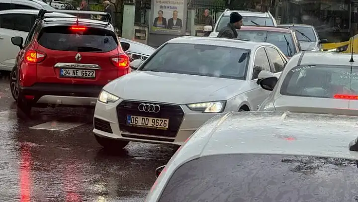 Trafiği Birbirine Kattı
