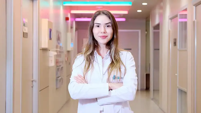 'Mış Gibi' Gülmek Bile Yetiyor