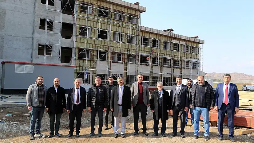 Rektör Prof. Dr. Şındak Üniversitenin Devam Eden İnşaatlarını Kontrol Etti