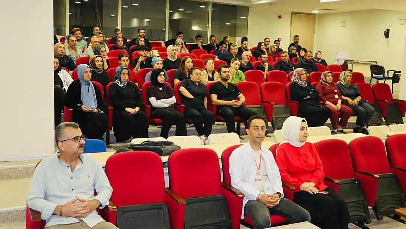 Siirt Eğitim ve Araştırma Hastanesi'nde Hijyen Eğitimi: Temizlikte Standartlar Gözden Geçirildi