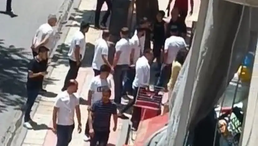 Siirt Güres Caddesi'nde Pompalı Tüfekli Saldırı: 1 Yaralı