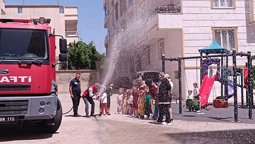 Siirt Özel Dünyam Kreş ve Gündüz Bakımevi'nde Miniklere İtfaiye Eğitimi