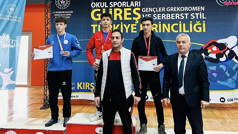 Siirtli Güreşçilerin Başarısı