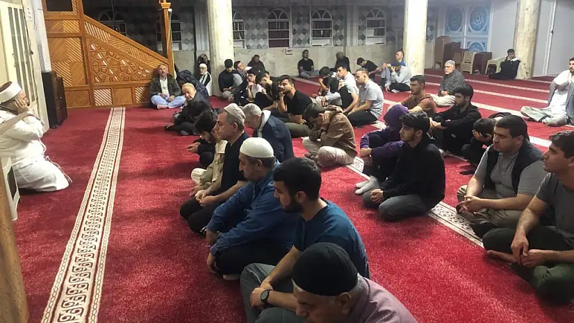 Siirt'te 400 Üniversiteli Genç Sabah Namazında Buluştu
