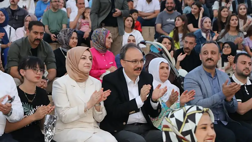 Siirt'te Anneler Günü'nde Müzik, Sevgi ve Vefa Bir Arada Yaşandı