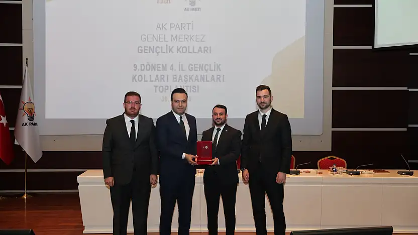 AK Parti Siirt Gençlik Kolları Türkiye Birincisi Oldu!