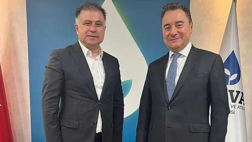 DEVA Partisi İzmir Teşkilatında Yeni Dönem: İl Başkanlığına Aybar Uygur Atandı