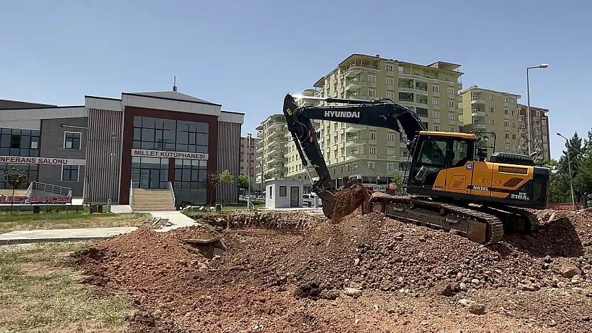 Kurtalan Belediyesi'nden Kent Lokantası Projesinde Temel Kazısı Başladı