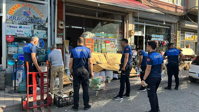 Kurtalan Belediyesi Zabıta Ekiplerinden Kaldırım İşgaline Kararlı Müdahale
