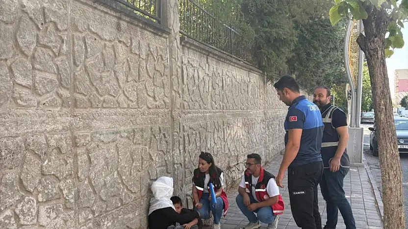 Kurtalan'da Sokakta Çalışan ve Dilendirilen Çocuklara Yönelik Ekipler Sahada