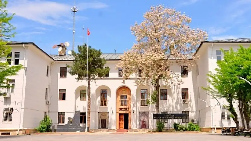 Mereto Dağı'ndaki Kazada Hayatını Kaybeden Kamu Görevlilerine Siirt İl Kültür ve Turizm Müdürlüğü'nden Başsağlığı