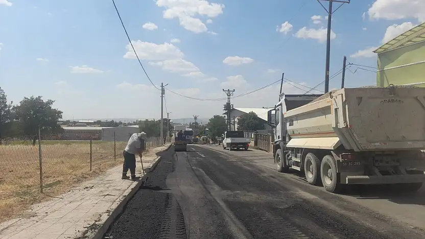 Sanayi Sitesi'nde Asfalt Seferberliği: 3 Bin Tonluk Serim Gerçekleştirildi