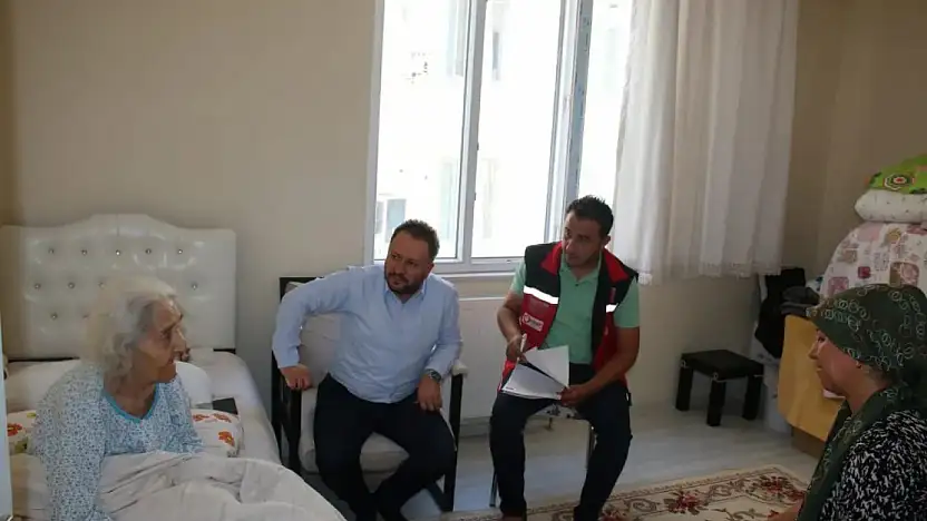 Siirt Aile ve Sosyal Hizmetler Müdürü Sabri Sidar'dan Ev Ziyaretleri