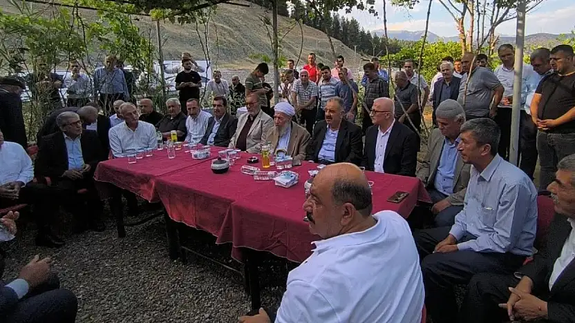 Siirt Baykan'da Kösem, Zongür ve Kaymaz Aileleri Arasında Kur'an Tilavetiyle Başlayan Törende Barış Yemini Edildi