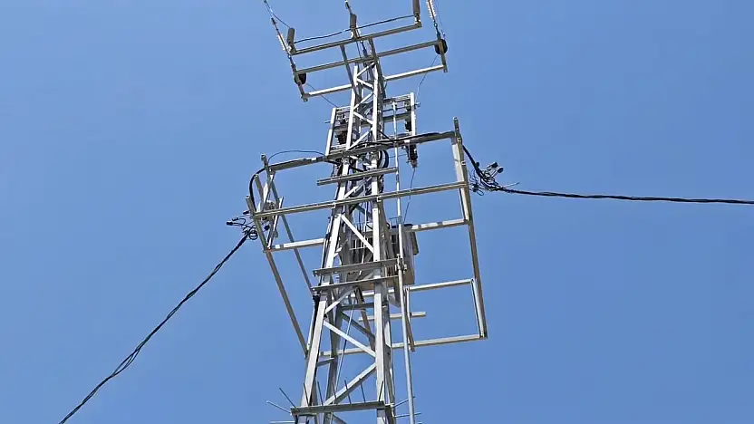 Siirt'in Pervari İlçesinde Bir Mezra İlk Kez Elektriğe Kavuştu