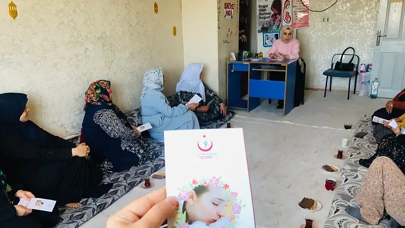 Siirt Muhacirun Camii Kız Kur'an Kursu'nda Kadınlara 'Normal Doğuma Hazırlık' Eğitimi